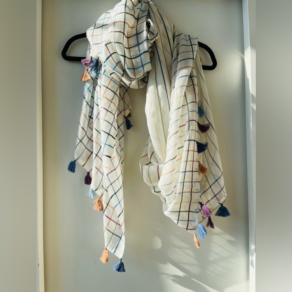 TILO Scarves Tassle Treat and oh so unique! NWT - Picture 10 of 14